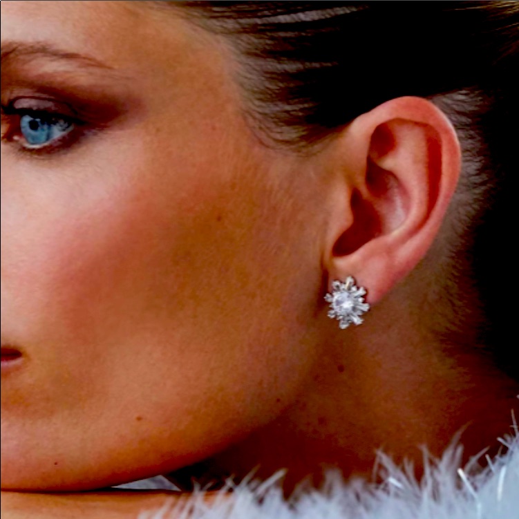 Iso Bhldn Snow Crystal Earrings